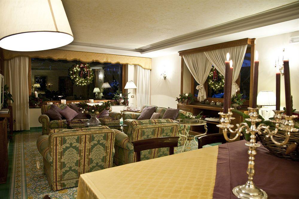 Villa La Terrazza Suites Sorrento Eksteriør billede