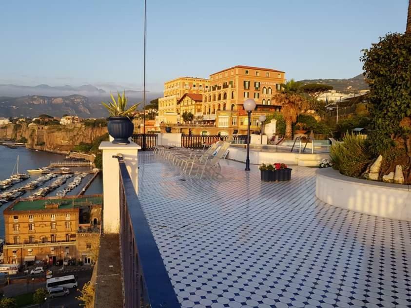Villa La Terrazza Suites Sorrento Eksteriør billede